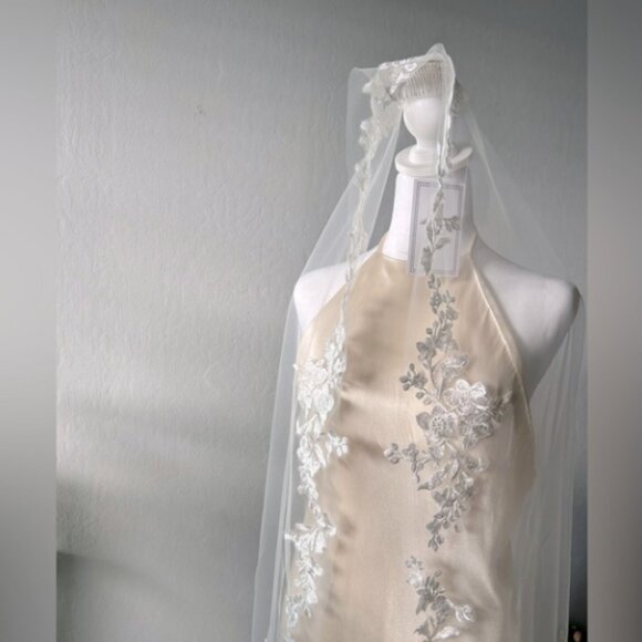 Mantilla Wedding Veil Royal Length main image 7
